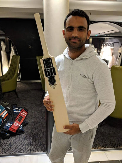 GA LIMITED EDITION JUNIOR ENGLISH WILLOW CRICKET BAT